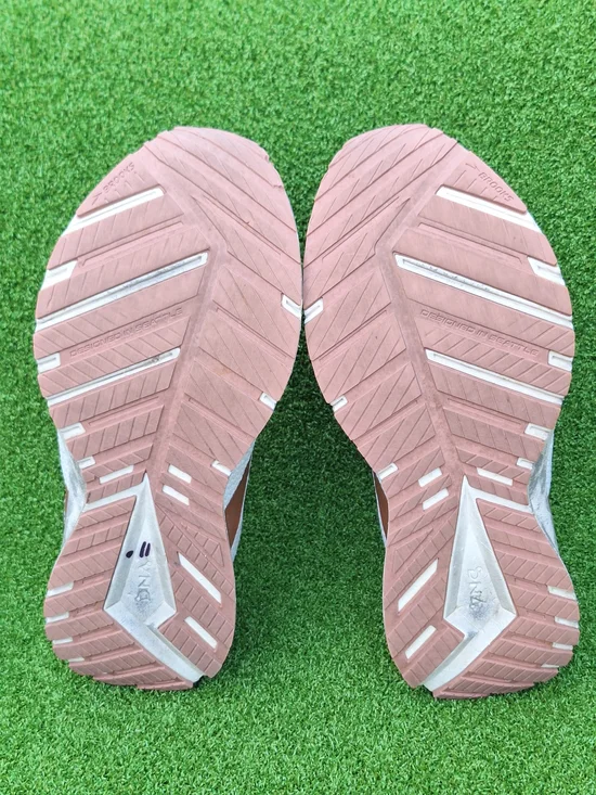 Brooks Revel Women’s Running Shoes Size 9 Beige Tan Athletic Sneakers - Picture 8 of 8